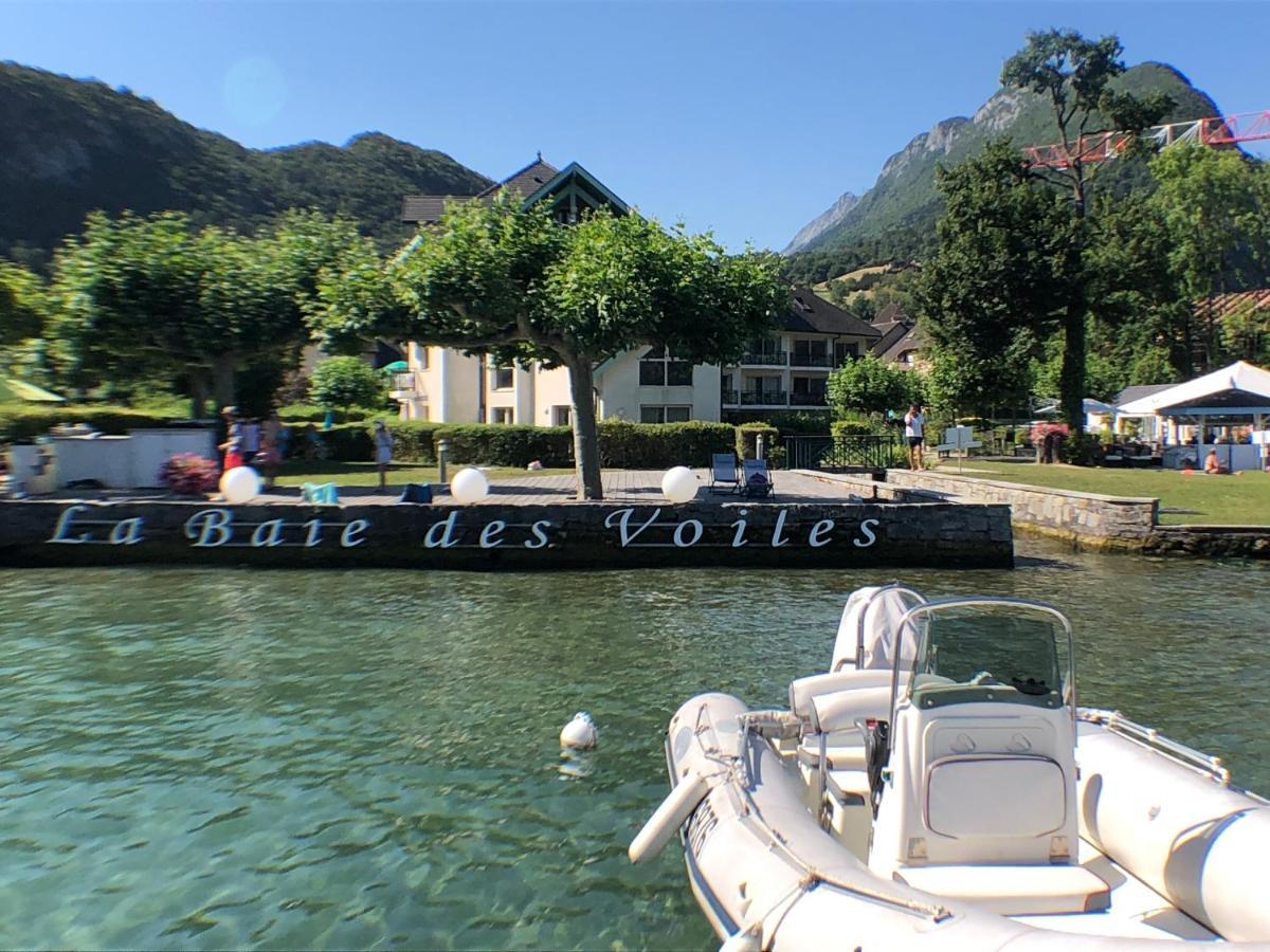 Logement Atypique Avec Vue Unique Panoramique Sur Le Lac D'Annecy, Dans Une Residence Avec Plage Et Ponton Privee Sur La Commune De Duingt Exterior foto
